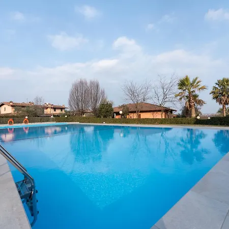 Appartement With Pool And Terrace Polpenazze del Garda